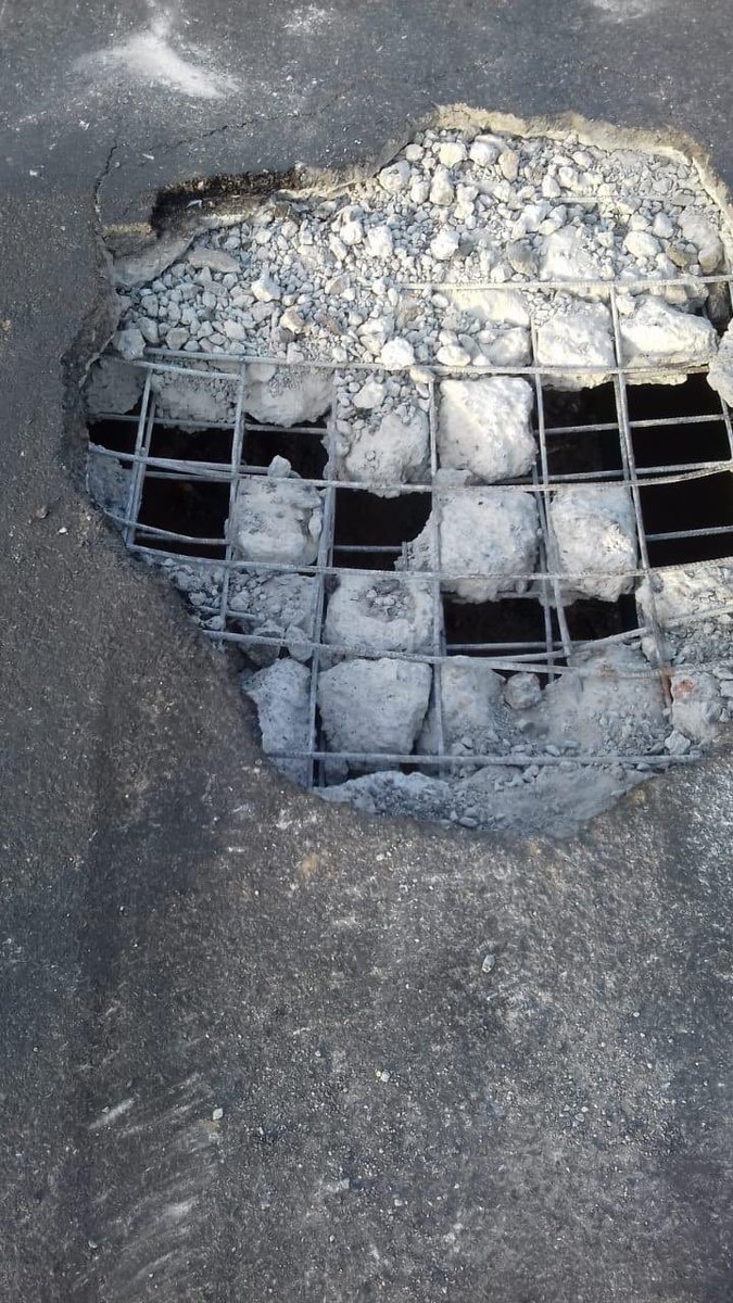 WaywordIdeas's tweet image. @mlkhattar Can’t even make a good quality concrete jungle? #herohonda #gurgaon #infraissues @timesofindia @htTweets @TheQuint @nitingadkari @PMOIndia @NHAISocialmedia #iamgurgaon 

Cc: @ninjatalli