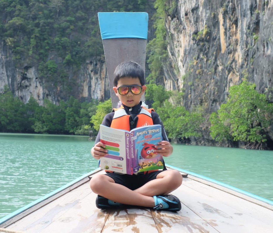 StAndrews_DUS's tweet photo. We have been amazed by the standard of entries received for our reading in strange places competition! It is fantastic to see our reading culture at Dusit grow from strength to strength and see the children engrossed in a book no matter what!
#HowDusitDoesIt  #CognitaWay https://t.co/al9AVrVgU3