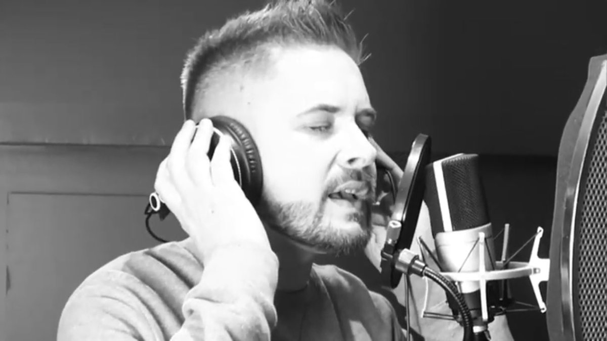 Stewood33's tweet photo. Le nouveau clip des Drones « Délibéré « que j’ai réalisé sera dévoilé le mercredi 15 mai 🎬🥳 j’espère qu’il vous plaira autant qu’à nous 😁🤞🏻@Drones_music #new #chanteurs #délibéré #drones #groupe #clip #france #soon https://t.co/S6yTCplB8h