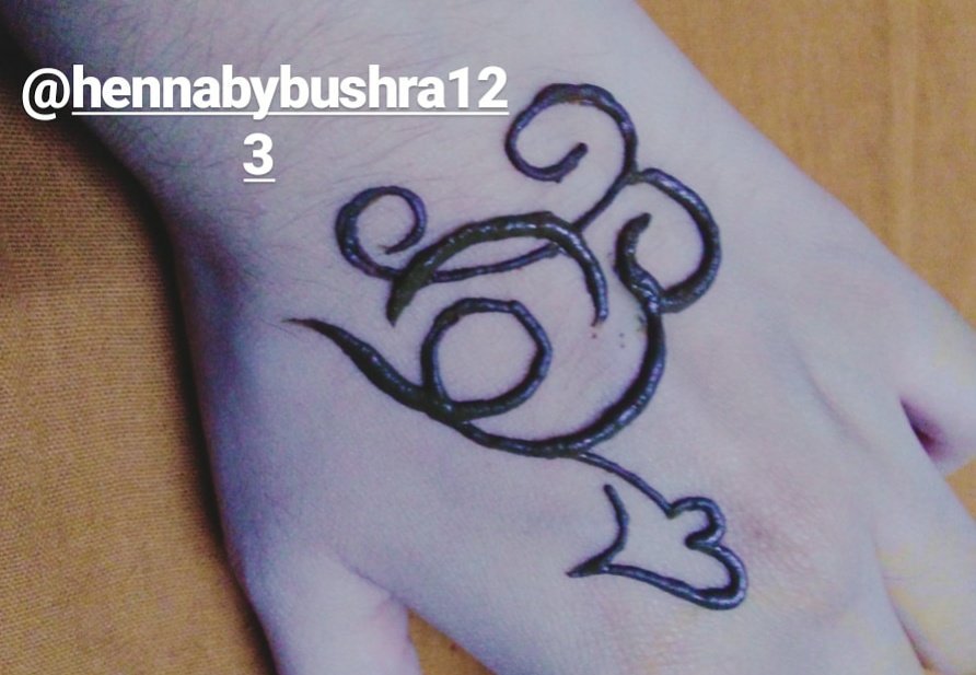 HennaByBushra's tweet photo. Beautiful Alphabet Letter Tattoo Design On Huge Demand
https://t.co/wRTQPenagT
#Sub4Sub #share #love #mehndiart #mehndivideo https://t.co/GFsOfuAcR1