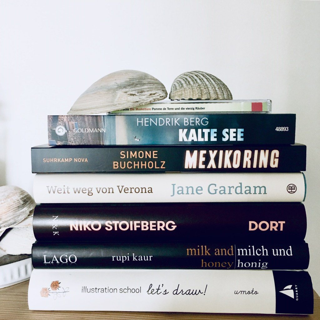 martamam33's tweet photo. Bücherstapel im Frühling oder Dort und Hier https://t.co/XvWANmwinF https://t.co/iu28Xeqxy4