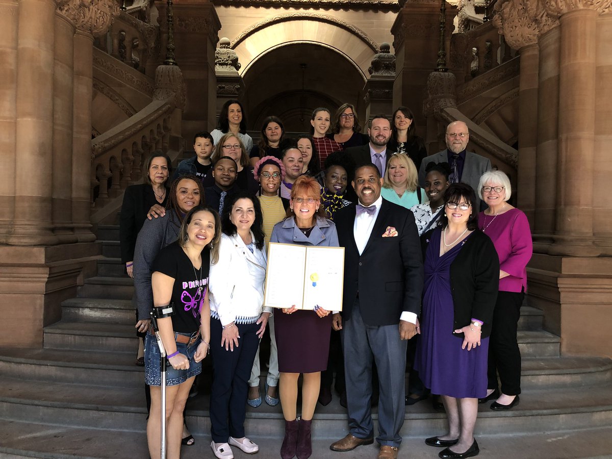 LADAOrg's tweet photo. We extend a big thank you to @SenGriffo for sponsoring our 2019 #LupusAwarenessNY #Senate Resolution &amp; @dianesavino &amp; @SenatorParker for supporting #lupus legislation. Bravo to the great #lupuswarriors too. #LupusAwarenessMonth #LegislativeChampions #LADAorg #LupusChat https://t.co/gHTw0TM9fg