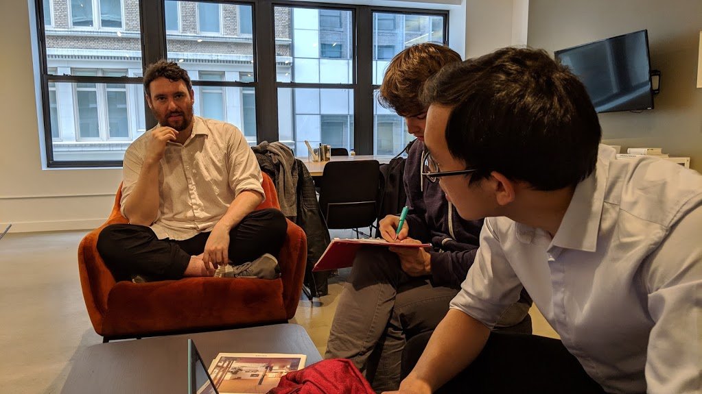 <a href="/0verflo/">Florian Benejean</a> <a href="/AlexandraGPoint/">Alexandra GP</a> Puis des rencontres stimulantes ! 
🗣️<a href="/EricSchles/">Eric Schles</a>, Data Analyst chez Microsoft. Un parcours incroyable avec le DA de NYC puis au sein de l'Obama Administration à la White House 👌

👍Echanges passionnants sur sa vision du futur, de l'automatisation, des enjeux sociétaux de la tech