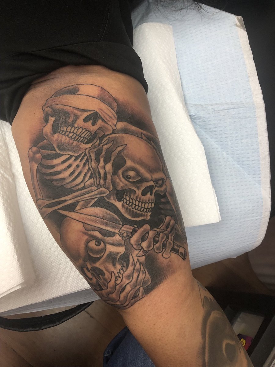 Tattoosbybryant's tweet photo. #ThursdayThoughts  #tipsythursday #tattoos #nyc @Tattoosbybryant  😈🙏🏽 https://t.co/LY9m5zb9Gk