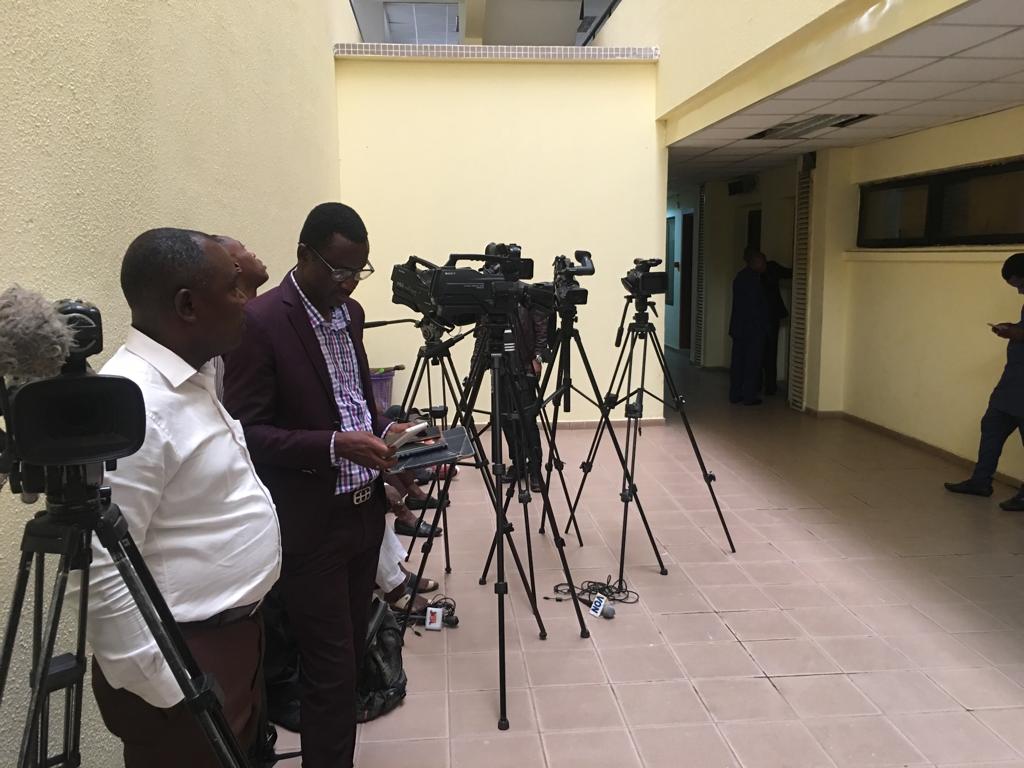 rootstvnigeria's tweet photo. #LiveUpdate
@rootstvnigeria is Live at the Court of Appeal Abuja for the Judgement on the Disputes Arising from Osun State Gubernatorial Election.
#OSUNGOVELECTION #ADELEKEVSOYETOLA #PDPVSAPC @OfficialPDPNig @OfficialAPCNg @APCNigeria https://t.co/ljwodrL5hK