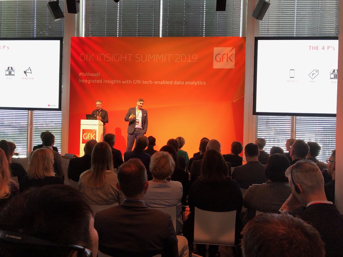 NIQDeutschland's tweet photo. Robert Wucher and Gregor Almássy from @Huawei_Germany about How HUAWEI uses data analytics to make better business decisions. #bahead! #gfk #insightsummit https://t.co/3QBaX89lqt