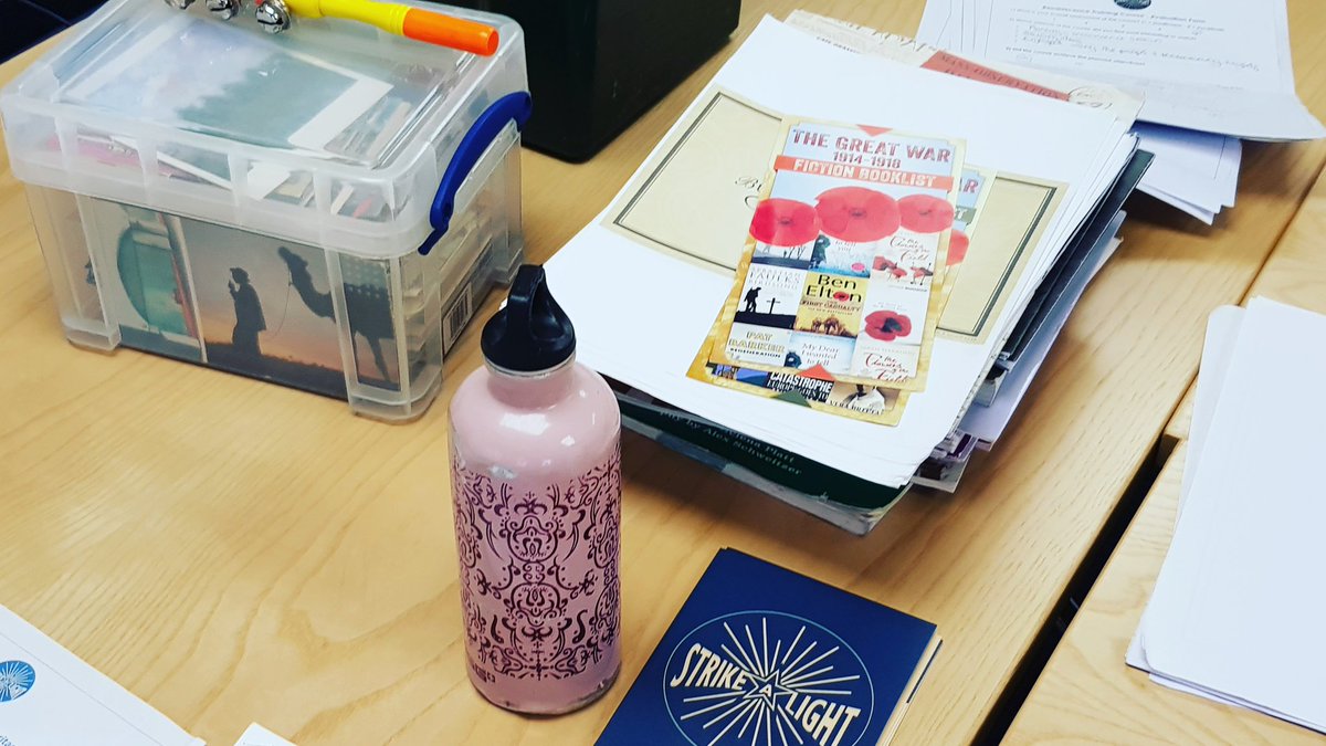 StrikeaLight's tweet image. Delivering reminiscence training to library staff from West Sussex in #Horsham today @WSCCLibraries
@WSCCNews

#horshamlibrary #sussexbythesea
#westsussex #reminiscence #training #libraries #librarian #heritageprofessional #Workingmum #activities #womenledbusiness #cupoftea