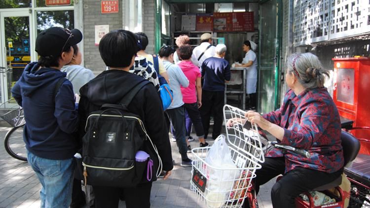 BeijingTimeOut's tweet photo. Worth the wait: 7 of Beijing's best cult food spots. https://t.co/iNPIjYt9hB https://t.co/l5VDYycTkS