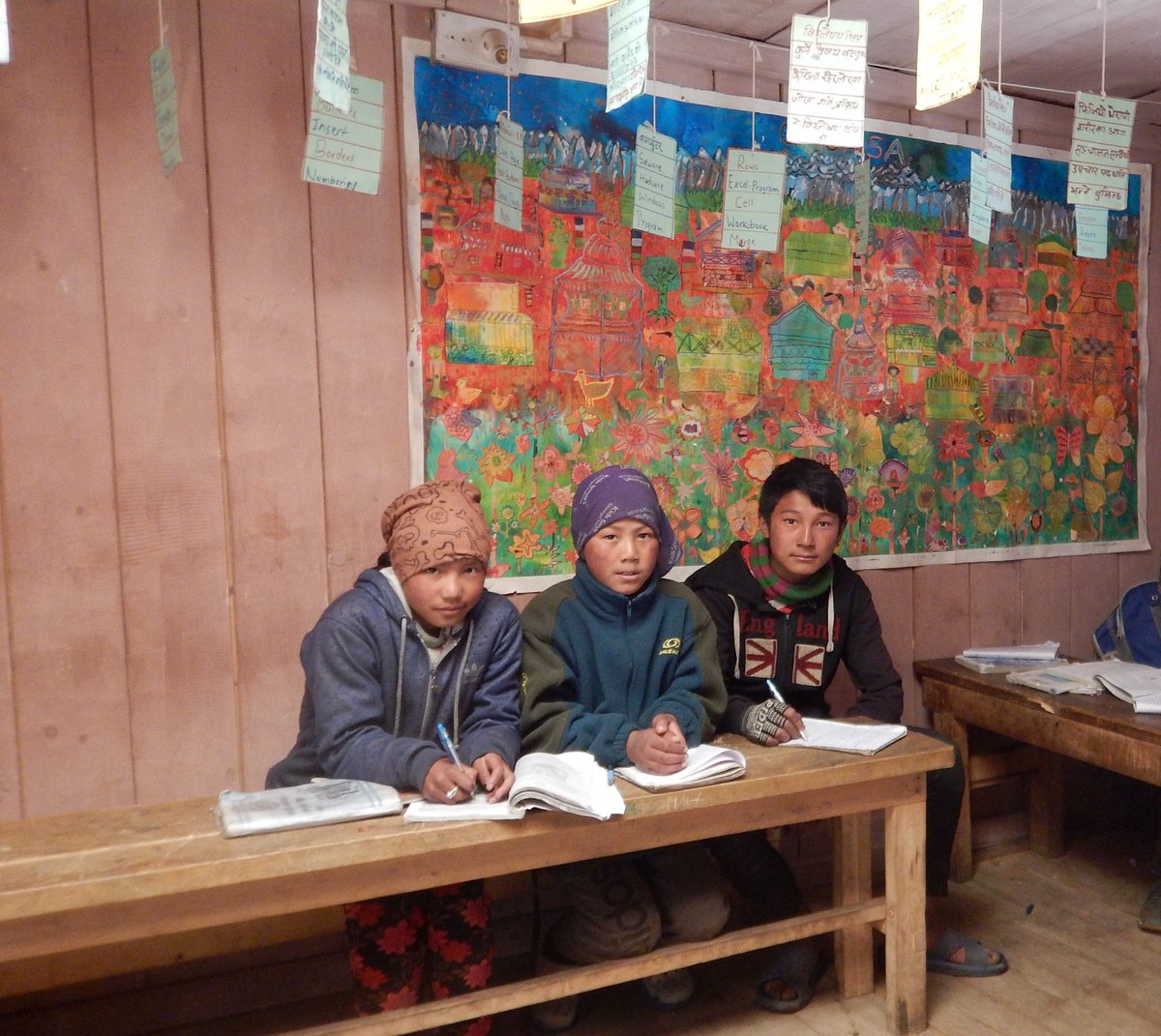 InfoHDFA's tweet photo. It has been great to receive new photos from Ghunsa recently and see the happy students and vibrant classrooms. This beautiful poster was made by the students with the support of one of our volunteer teachers! 

#infoHDFA #HDFAorg #ghunsa #volunteerteaching #remoteeducation https://t.co/dzSR1xIGPp