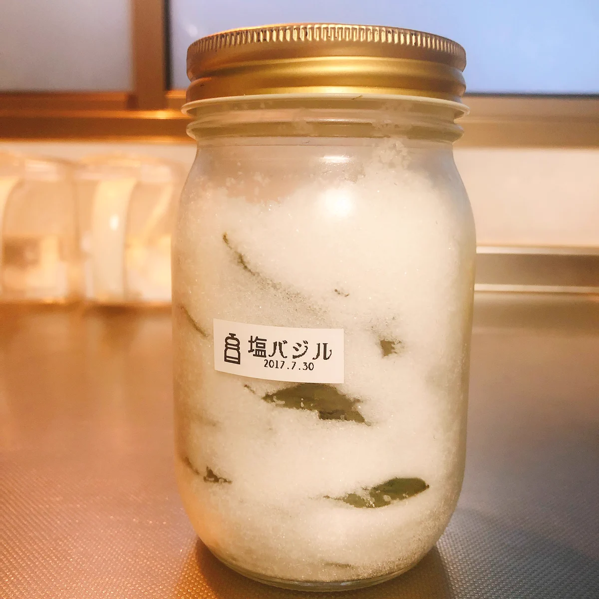 バジルがもっさり採れたら、塩バジルを作るべし！！