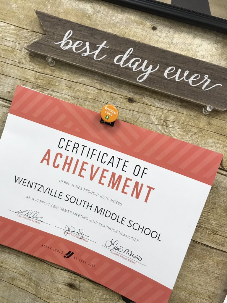 SMSYrBook's tweet photo. Our yearbook crew was a #PerfectPerformer this year! #DeadlinesMet X #LuncheonToday #InThisTogether #Connected https://t.co/i6u4b5Jcko