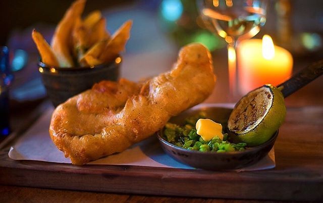 KloofStrHouse's tweet image. Have you tried our take on Beer battered kingklip goujons with rustic cut fries, mushy peas &amp;amp; homemade tartare sauce? One of the delicious options featuring on the Winter Lunch Menu 🤤 #kloofstreethouse #winterlunch #special