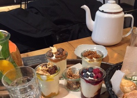 Voor Novarum interviewde ik Tanja, die lange tijd aan een eetstoornis leed. De moraal van haar verhaal; je kunt genezen van een eetstoornis. En dat is buitengewoon hoopvol voor anderen in dezelfde situatie.https://lnkd.in/ghpqgTS  #interview #eetstoornis #novarum