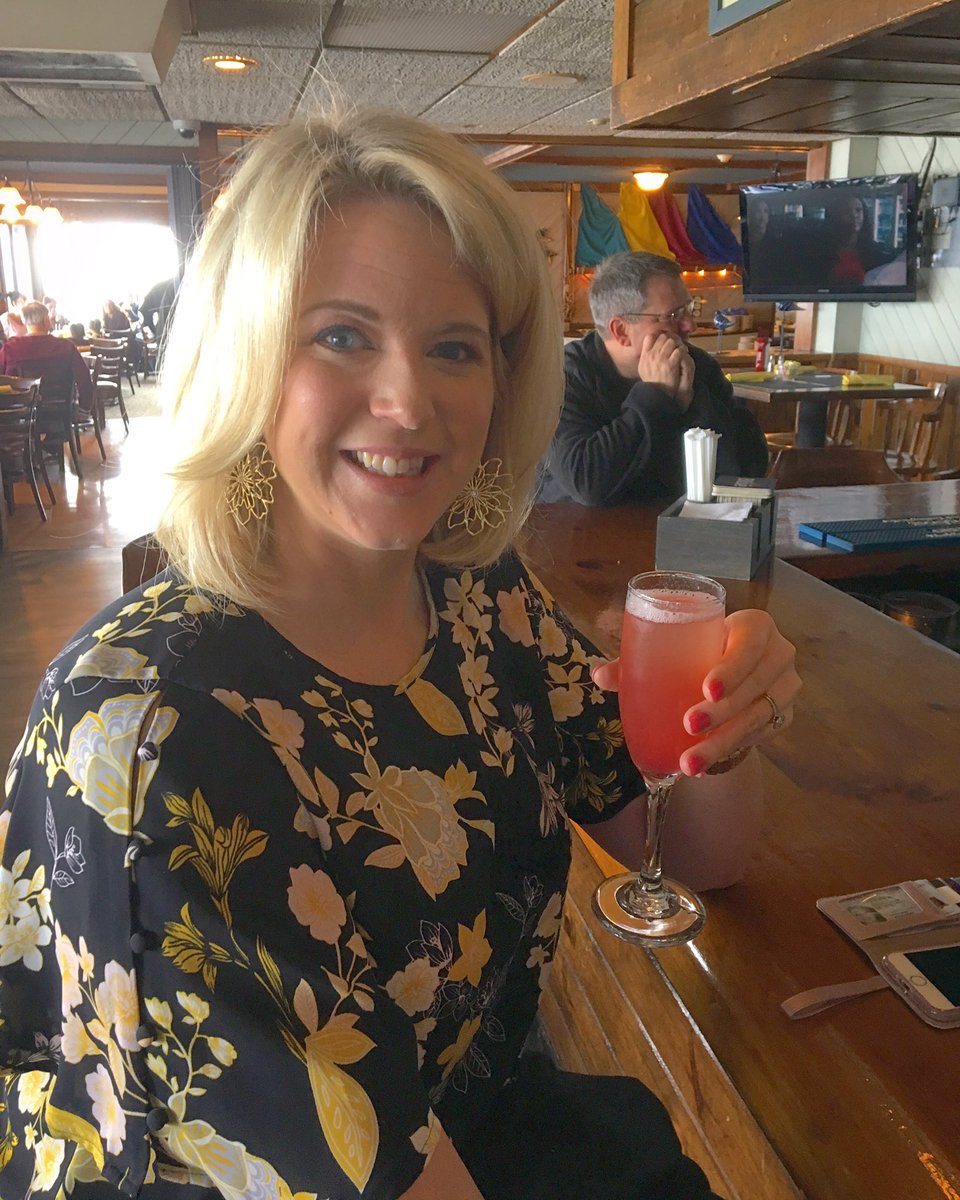 MattSnowManCNY's tweet photo. #ThrowBackThursday to this past Sunday. Enjoying Mimosas and Bloody Marys to cap off a weekend-long celebration of this lady! @VanessaRWxGal has officially inked a new deal with @SPECNewsCNY . Cheers! 🥂🍻
#cheers #TVweather #localTV #Syracuse #CentralNewYork #mimosa #Borios https://t.co/jpFhg69afB