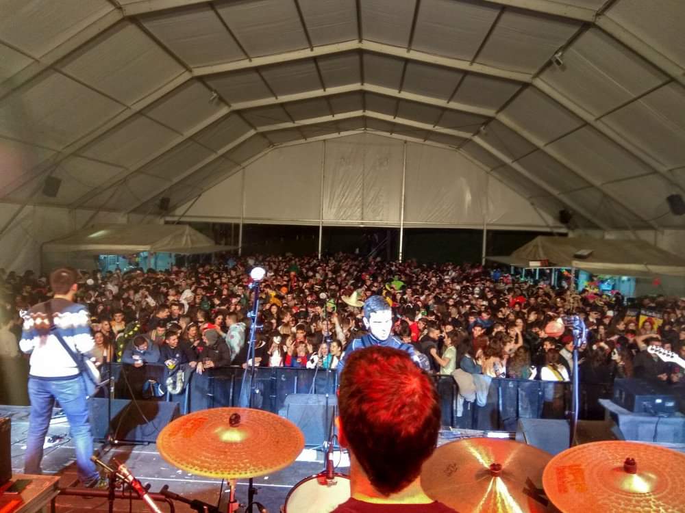 🎉 Larunbat honetan Ortuellako jaietan egongo gara <a href="/EsneBeltza/">ESNE BELTZA</a> taldeakin batera. Animatu eta etorri!
#musika #erromeria #trikizio2019 #ortuella <a href="/BagaBigaeus/">baga biga musika ideiak</a> <a href="/OrtuellaUdala/">Ortuella Udala</a>