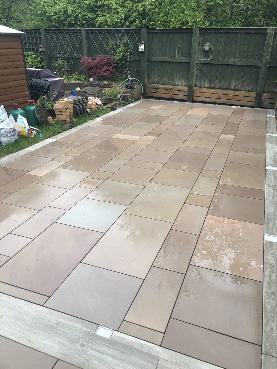 manorprestige's tweet photo. Cleaning off ready to use the new marshalls jointing compound @WriggersK @jcclassicpaving @dazsmith2580 @BrockstoneEst99 @pbsignature @Walker_L_and_D @JohnGardenTLC @StonecraftLtd @BigdigYoung @sm74w @beesleys1 @dhmidm @MarshallsReg https://t.co/xVwxEfOvs0
