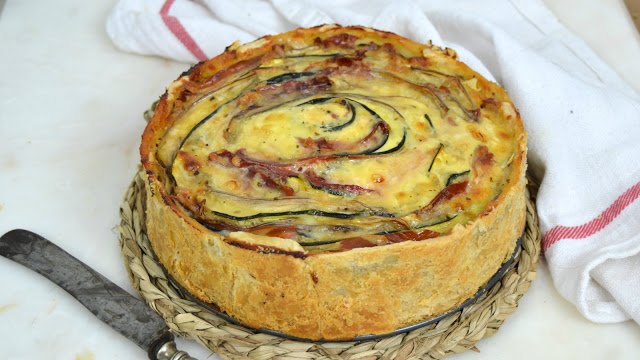 recetaxdia's tweet photo. Una #quiche muy original, mira la #receta aquí 👉 #FelizJueves https://t.co/m67FCipEPZ https://t.co/A8r8pu6d9M