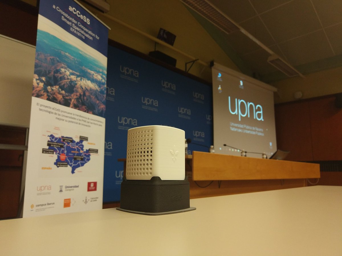 inbiot_es's tweet photo. Hoy estamos en la jornada Matchmaking en #SmartCities, organizada por la @UNavarra y en el marco del proyecto @aCCeSS_POCTEFA.
Gracias a #MyinBiot podemos ver la evolución del CO2 en la sala.
#SmartBuildings #IAQ https://t.co/IexfaQZ4L9