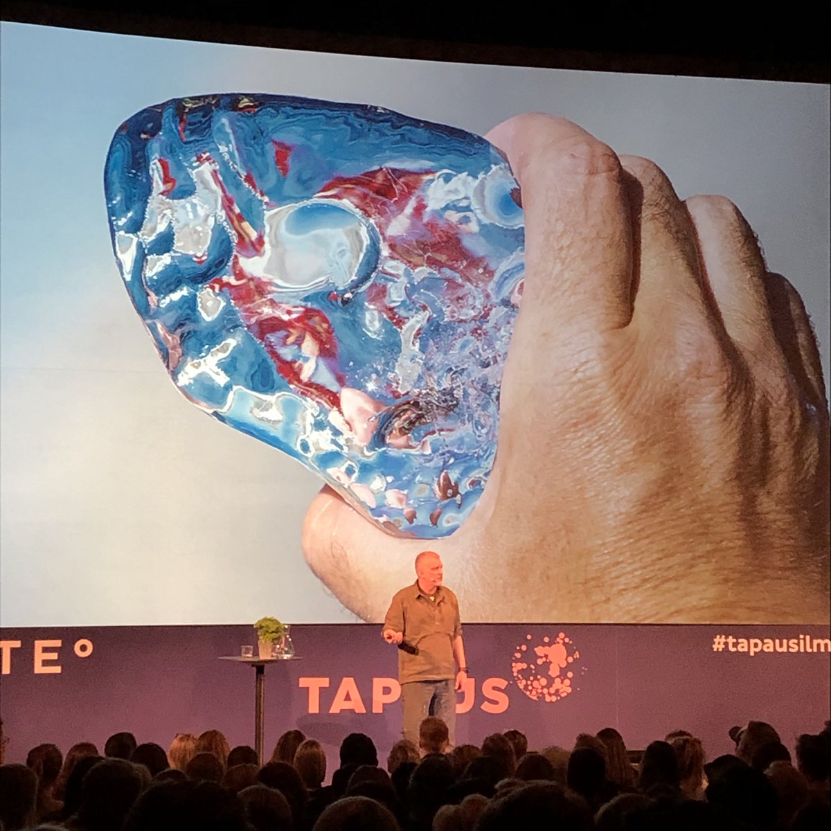 Pata Degerman: Syvä yhteistyö vaatii luottamusta. Nasan tiimitutkimuksen mukaan haasteet voitetaan yhteistyöllä. Oman tavoitteen voi saavuttaa paremmin syvällä yhteistyöllä. Ilmastonmuutoksen voi pysäyttää vain yhteistyöllä. #tapausilmastoaamu #tapausoy #tapahtumamarkkinointi