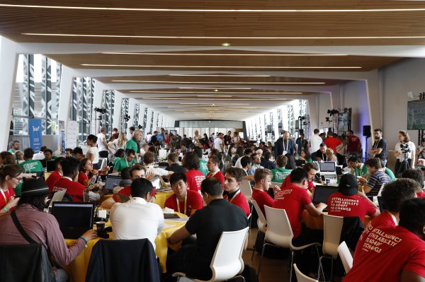 NewsTekToday's tweet image. Check out all the challenges at the TC Hackathon at VivaTech dlvr.it/R4MBWC #Events #TC #TechCrunchHackathon #TechCrunchHackathonatVivaTech