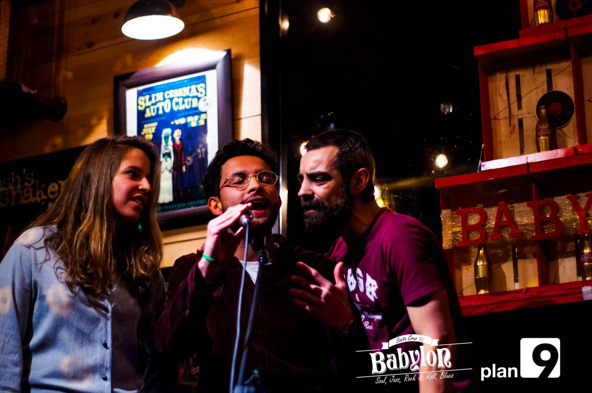leon_open's tweet photo. Listos para un poco de improvisación chill este domingo #OML6 #OpenMicLeon 
Volvemos otra vez en @BabylonLeon !!
-- Esta vez a las 22:00 ---

Preparate un par de cancioncicas o un texto y súbete al escenario!!
O dale cera en la #rondagolfa
.
.
.
#callesantacruz #domingos #leonesp https://t.co/7N15JW83bz