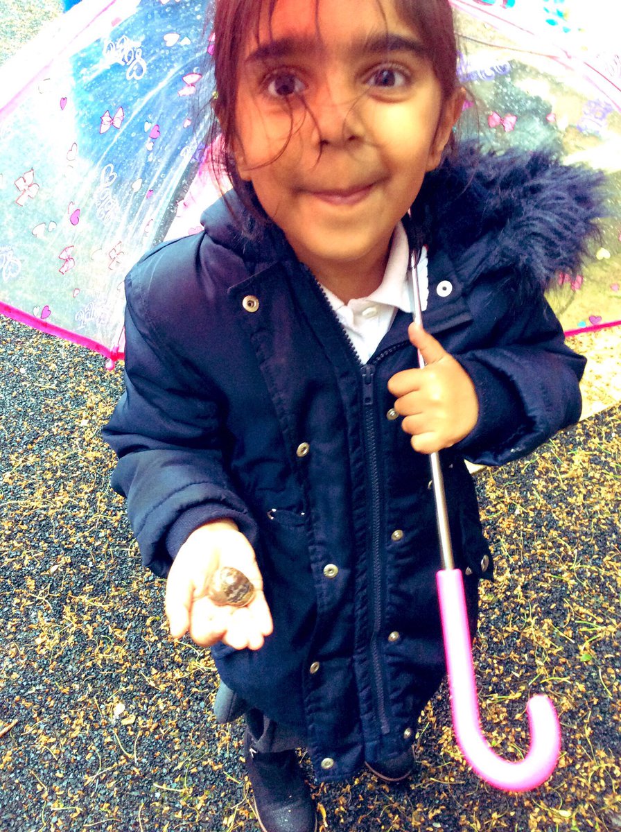 ThomasBuxtonEY's tweet photo. We love being outside whatever the weather 🌧 look what we got up to... #eyfs #whatevertheweather #followingchildrensinterests #outside https://t.co/TpXKnNdT1A