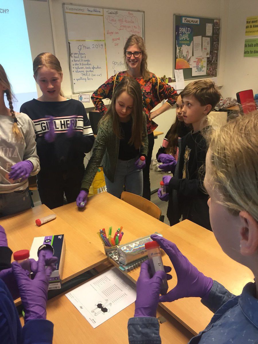 Cvhouten's tweet photo. Wie is er besmet met het virus? #slimmegasten @HetWKZ @wkuu_utrecht https://t.co/pZxmTK7dsN