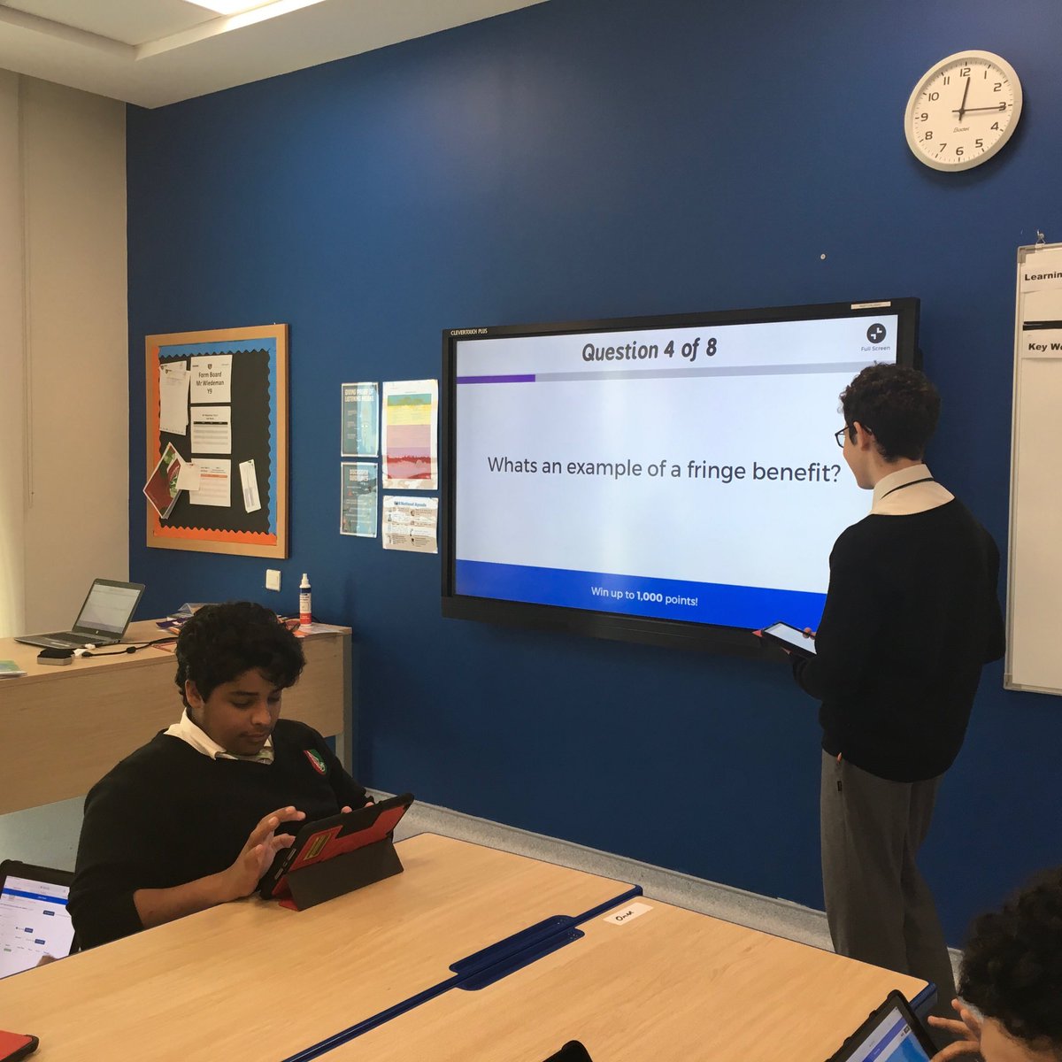 BusinessNsb's tweet photo. Year 10 today made their own kahoot quiz’s @NSB_Secondary @GEMS_NSB https://t.co/jxi0J3I1OH