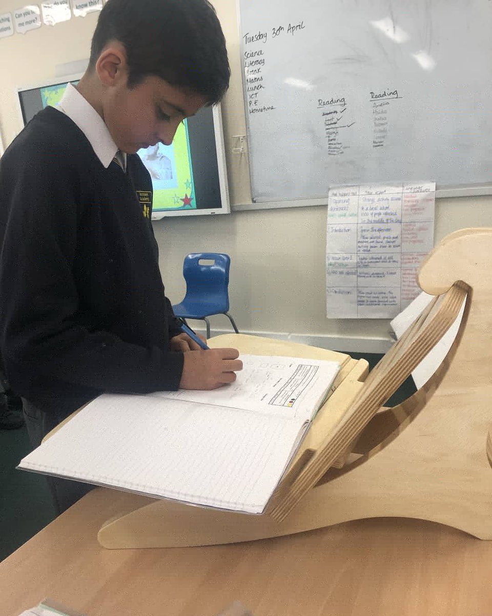 SloughPH's tweet image. Check out the students from @MontemPrimary who are leading by example and by using the standing desk provided by our @activemovement_ programme! 
Getting healthy for life 
#SitLess #StandMore #MoveMore #LiveLonger