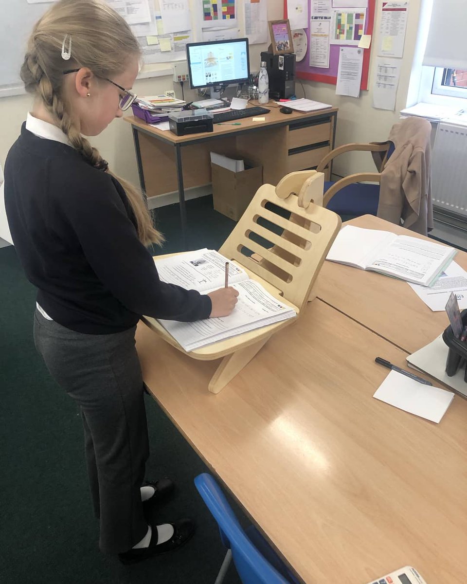 SloughPH's tweet image. Check out the students from @MontemPrimary who are leading by example and by using the standing desk provided by our @activemovement_ programme! 
Getting healthy for life 
#SitLess #StandMore #MoveMore #LiveLonger