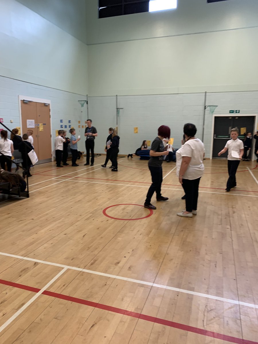 UGS_Numeracy's tweet image. Today we are at @TannochsidePS for a Titanic STEM &amp;amp; Numeracy project! Here are some of our action shots from the treasure hunt! #STEM #NumeracyNews