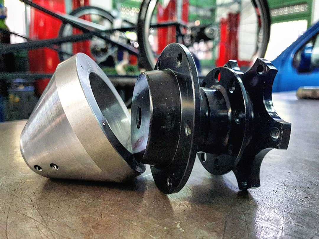castellarnausem's tweet photo. New pieces...🔝🚗💨 poduïdes per alumnes de l'#escolaindustrial de Sabadell .
.
.
#project #shell #shellecomarathon #castellarnauteamsem #RoadToLondon https://t.co/XtyMgtCqSE