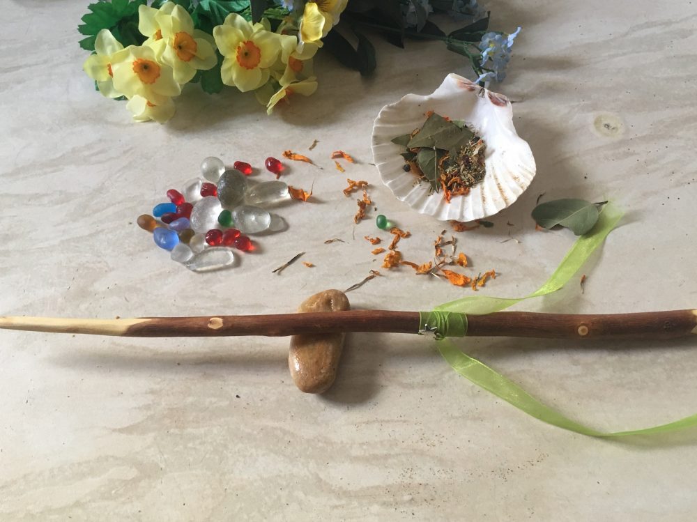 UkValhalla's tweet image. Apple Wood Wand valhallauk.co.uk/product/apple-… #norse #viking #vikings #pagan #norsemythology #odin #heathen #nordic #thor #runes #paganism #valhalla #warrior #vikingstyle #beard #ragnar #norway #mythology #celtic #norseman