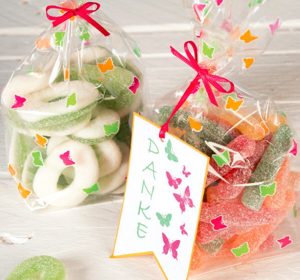 😜 Caurspīdīgie plastikāta maisiņi garšīgu dāvaniņu saiņošanai! 😉
🍡🍭🍬
▶️ timer.lv/magento/davanu… 
#timerlatvija #heyda #plastikatamaisini #davanumaisini #maisini #saldumumaisini