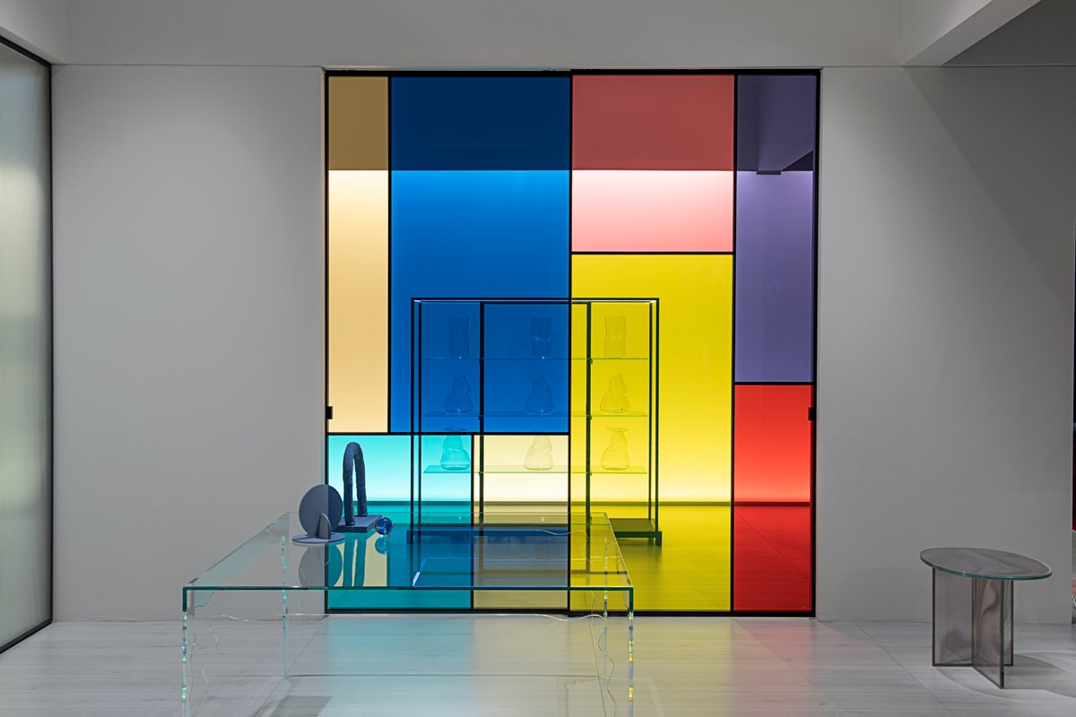 archiproducts's tweet photo. #GlasItalia presented at the Salone del Mobile the #SherazadePatchwork and #AladinWall collections by Piero Lissoni
The two systems extend and complete the range of doors and partitions, providing design cues of astonishing decorative value ☞ https://t.co/6qrv4ZdMix https://t.co/G8G4kJ1oIB