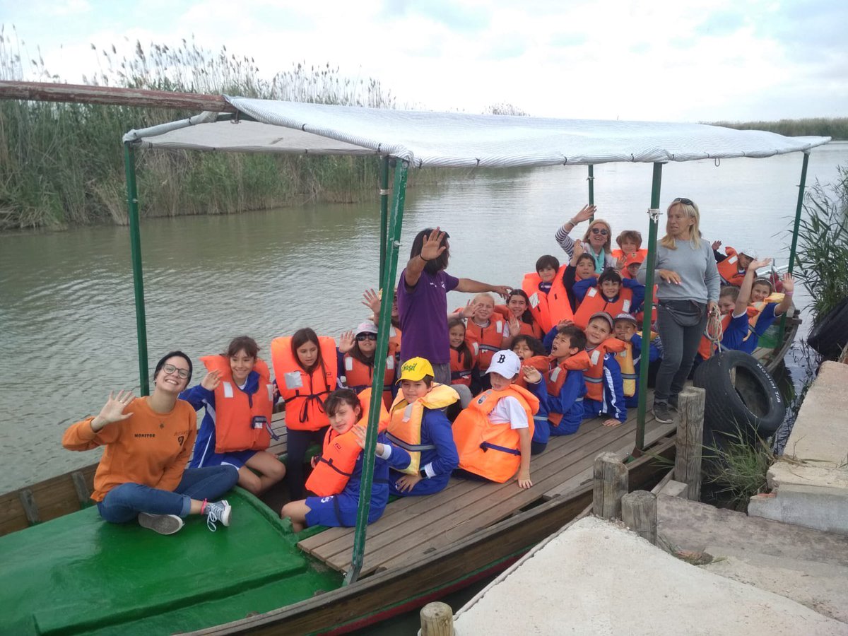 asvtweets's tweet photo. Last week Grade 4 had a wonderful time exploring #LaAlbufera. The group took a tour of a 'barraca', enjoyed a boat ride where they were able to observe the animals in their natural habitat, and finally ended the day with a 'paella'. #ASVLearns #FieldTrips https://t.co/6lNh6z36KJ