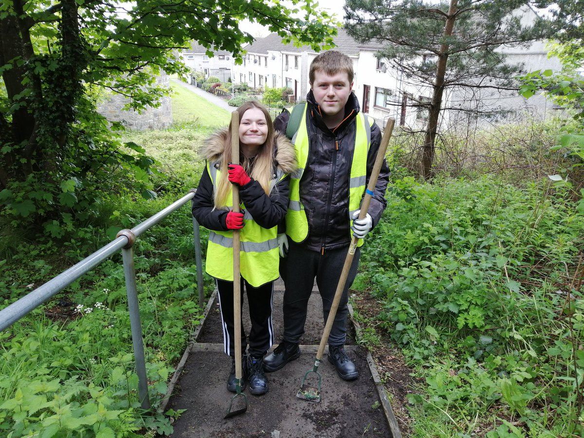 1999Mcnally's tweet image. Out with path skills clean the path make look all look brand new