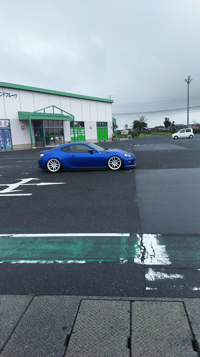 裕貴 車検通らない車で会社通勤されている方 会社からなにも言われないですか 笑 個人的に知りたいので コメント宜しくお願いします 笑 拡散希望 拡散希望rtお願いします