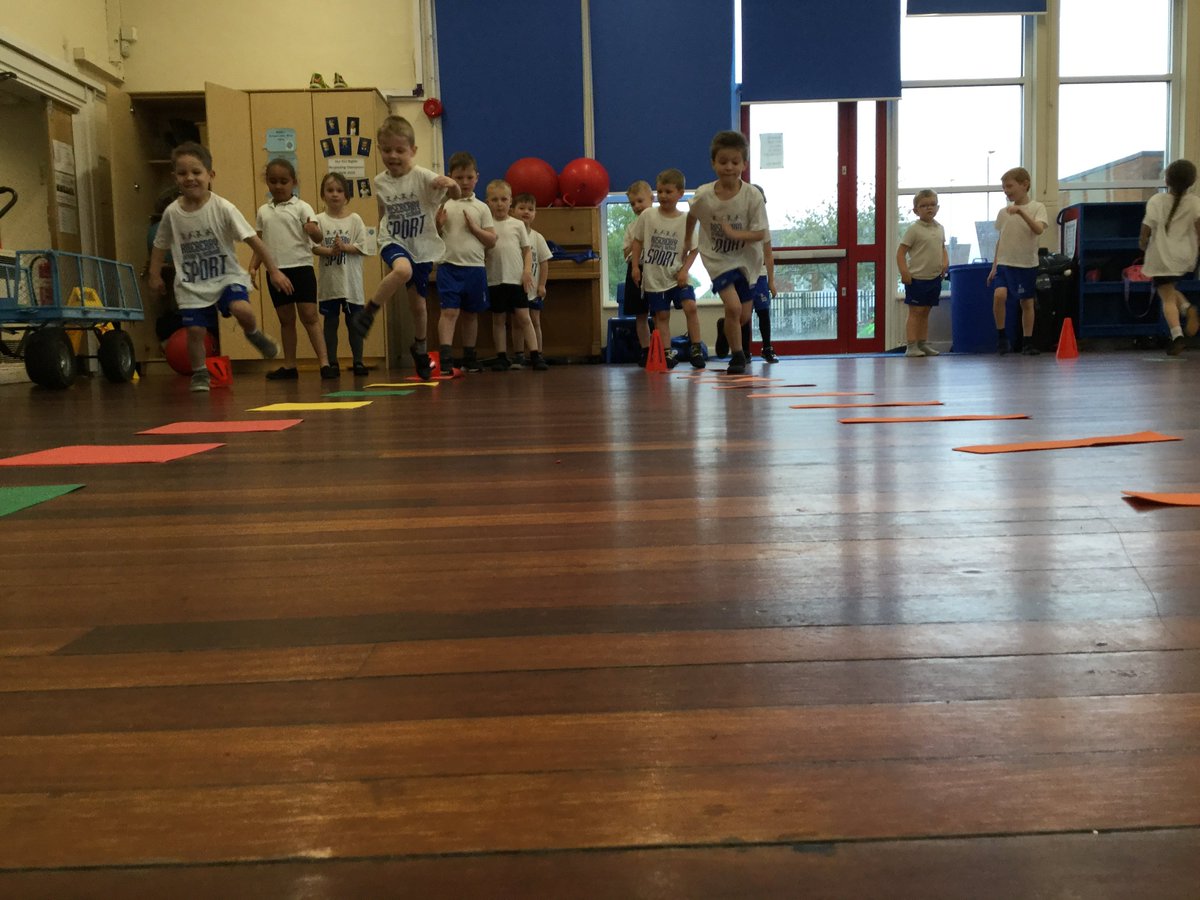 RoseberrySchool's tweet photo. Our Year 1 children were inspired by a video and stories about the 'Teesside Tornado' @RKilty1. We participated in activities which helped us run like a champion. #welovePE #Welove2run #PEprimary #gold https://t.co/bbkF8qo3fv