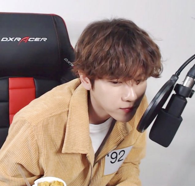 glareheaven's tweet photo. 욤뇸뇸 백현이 맛난거 많이 먹어🥰🥰
#백현 #BAEKHYUN @B_hundred_Hyun @weareoneEXO #EXO https://t.co/XAg8m09u5m