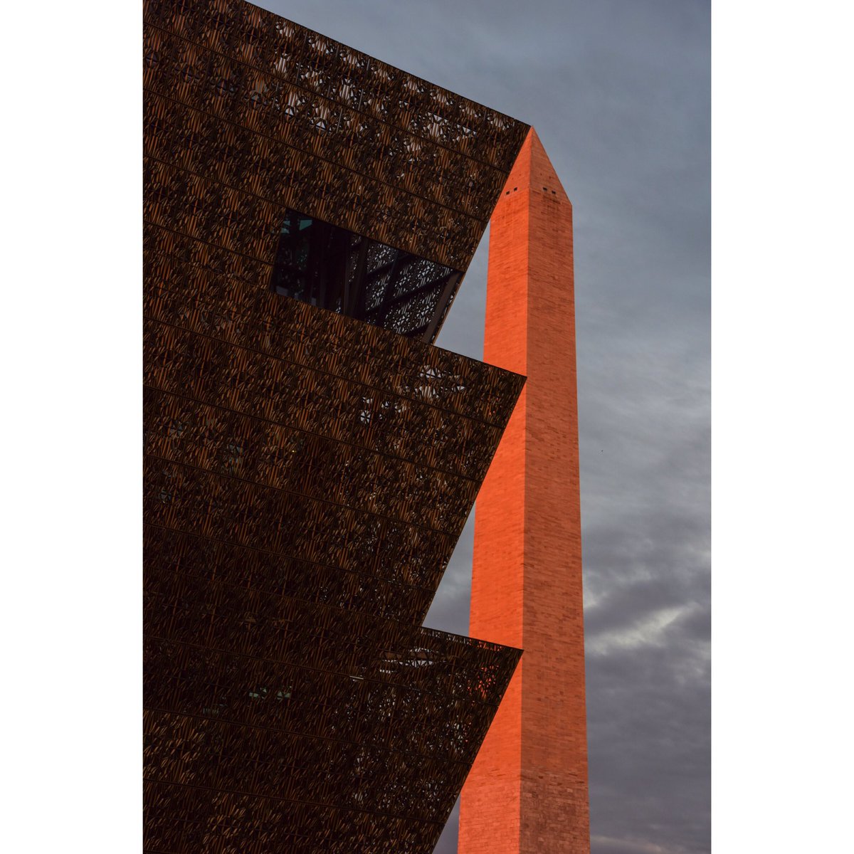 Bid on 100 prints like this beautiful one by Jahi Chikwendiu. Only 6 more days! bit.ly/NPPFprintAucti…