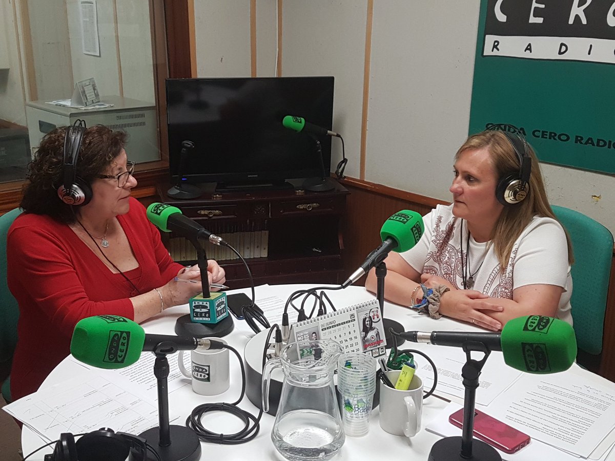 OC_Antequera's tweet photo. 📻🎙 Empresa "Padepan" ➡️ Instalaciones ubicadas en la comarca de #Antequera ➡️ #Mollina 

🗣 Rosario Martínez entrevista en la segunda parte de #OCAntequera con Remedios Tortosa.

✳ Este fabricante de molletes no está incluido en la indicación geográfica protegida. 

#Radio https://t.co/JRgeHrJBtj