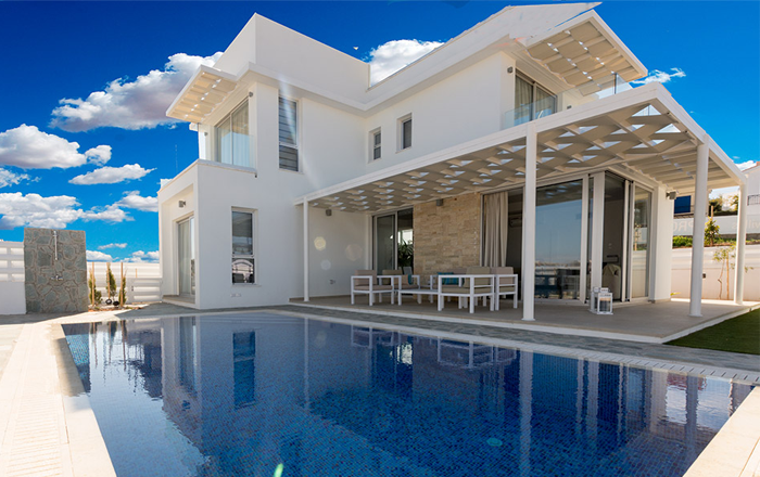 DirectDealscy's tweet photo. Καλοκαίρι στην Έπαυλη Πολυτελείας Milos στον Πρωταρά μέχρι &amp; Σεπτέμβριο!
Για Έως 7 Άτομα για 5 ή 6 Βράδια +1 Βράδυ ΔΩΡΕΑΝ ΜΟΝΟ 900€ ΜΟΝΑΔΙΚΗ ΠΡΟΣΦΟΡΑ στο https://t.co/tf2cXJWpfy #holidays #summer2019 #luxury #relax #vacation #CapeGreko #Protaras #Cyprus #directdealsCY https://t.co/hFzPWiwgaO