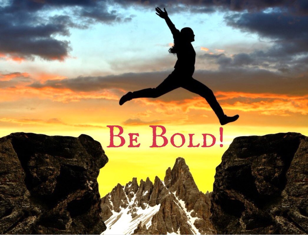 Прыжок через пропасть. Пропасть между богом и человеком. Перепрыгнуть через пропасть. Перепрыгнуть через пропасть. Девушка прыгает через пропасть.