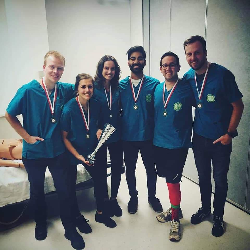 TeamASSCC's tweet photo. EMC '19 was quite the spectacle with a tightly contested competition between the 5 participating teams! In a fine display of Critical Care medicine, the Flinders University Critical Care Society were the victors - congratulations to all involved!  #EmergencyMedicine #CriticalCare https://t.co/MNLoczgm1V
