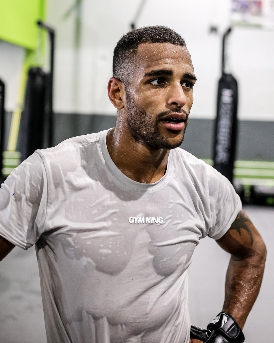 💦Sweat equity💪🏾 putting in that real work down at @hardknocks365 before we enter fight week on Monday @gymking 🙅🏾‍♂️ #UFC #UFCEurope #UFCRochester #HardKnocks #MMA #MMAFighter