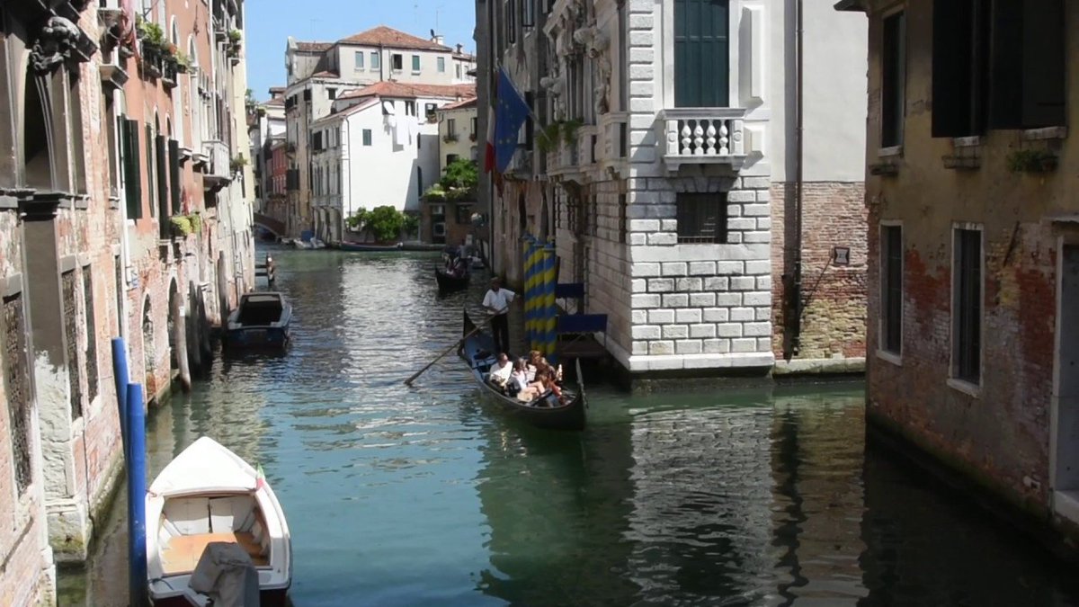 MainPolo's tweet photo. BACK IN ITALY BABAY
#WOOOOOOO https://t.co/WD0U6mWEW3