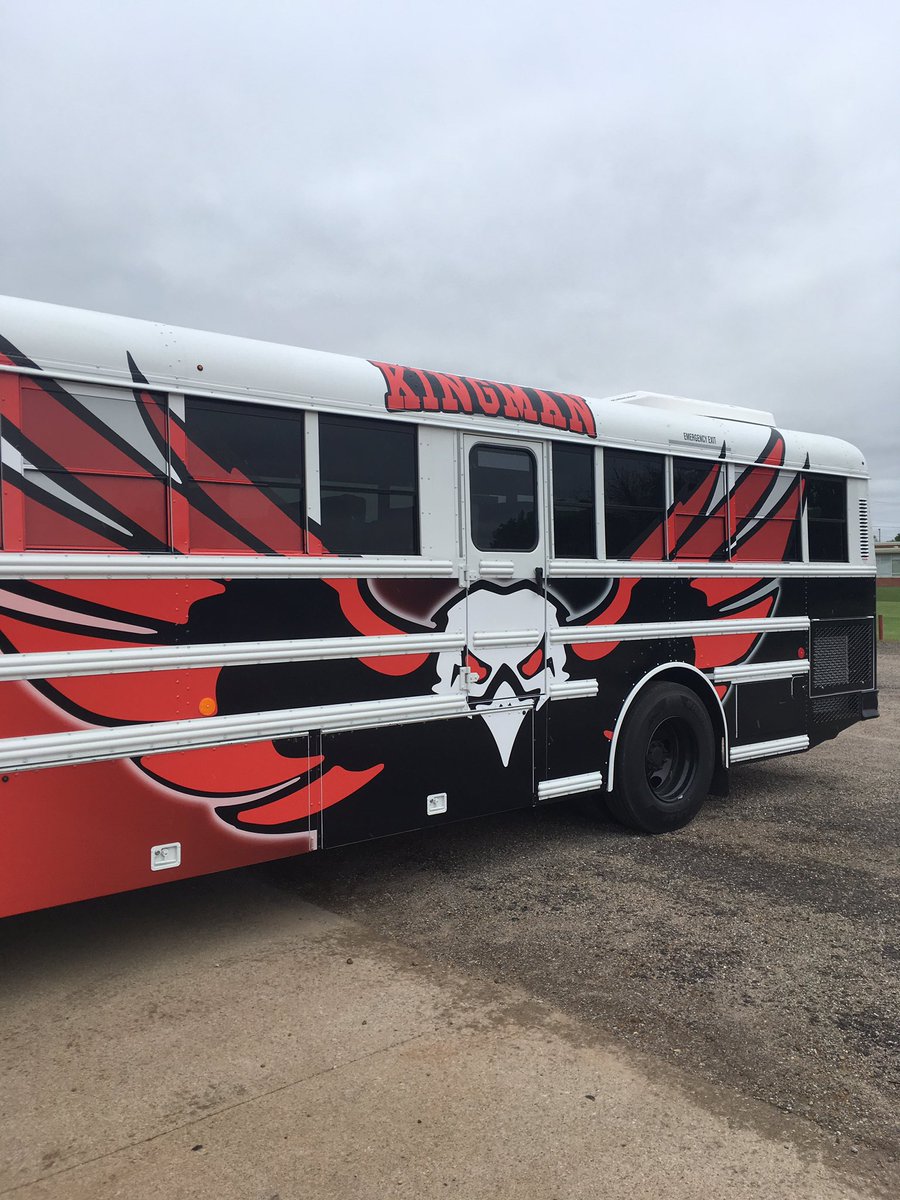 KingmanEagles's tweet image. Look what rolled into town!  New bus for Kingman!!