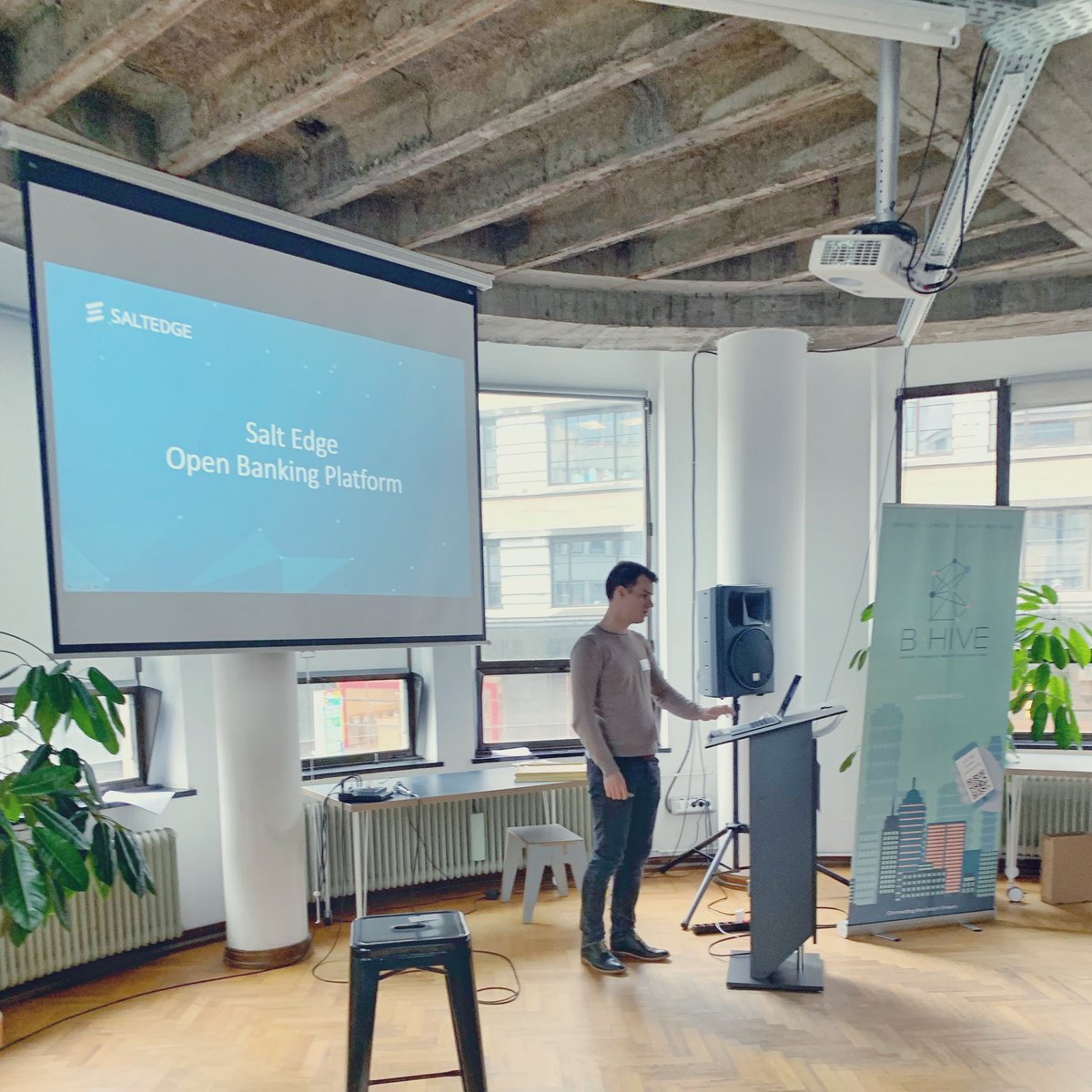 Next on stage, <a href="/andrei_lisnic/">Andrei Lisnic</a> from <a href="/saltedge/">Salt Edge</a> on lessons learned and the PoC’s they started at the <a href="/Oracle/">Oracle</a> #FinTech graduation <a href="/bhive_eu/">B-Hive Europe</a>