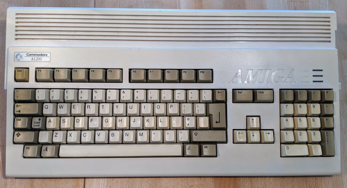 isonick's tweet photo. Jeg må erkende, at jeg ikke får brugt mine #Amiga'er mere. Jeg sælger derfor min A500, A1200 og C= 1084S monitor; #tilsalg #salgdk https://t.co/AveuPUR1Ey https://t.co/VCksU17Wq1